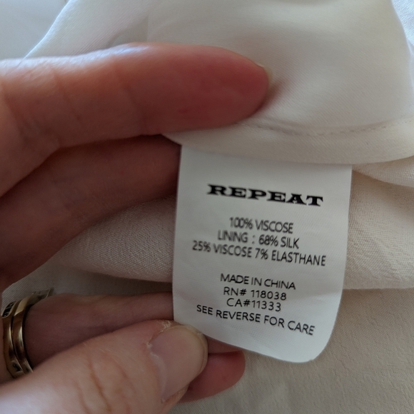 Repeat sleeveless airy breezy blouse ivory Large - Picture 6 of 11